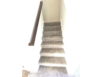 Desirable end unit 2BR/2.5BA townhouse with stylish updates - photo 10