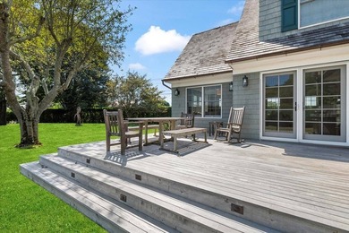 Discover this elegant Water Mill summer retreat, perfectly - photo 32