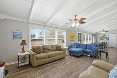 Coastal Cottage in a Prime Beach Town! Fall in love with this - photo 3
