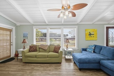 Coastal Cottage in a Prime Beach Town! Fall in love with this - photo 5