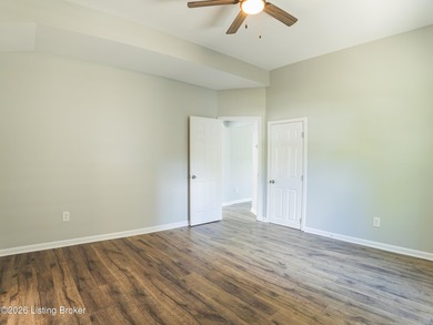 Completely renovated from top to bottom! This 3 bed, 2 bath home - photo 14