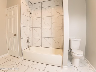 Completely renovated from top to bottom! This 3 bed, 2 bath home - photo 17
