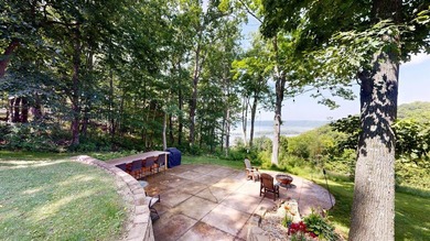 Escape to this cabin-style retreat with gorgeous river views and - photo 44