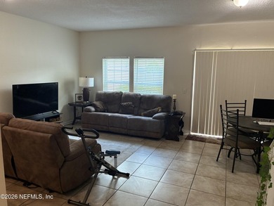 Welcome to this spacious 3-bedroom, 2.5-bath townhome offering 1 - photo 7