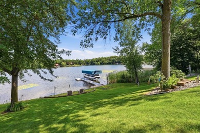 Wake up to breathtaking views of highly sought-after Long Lake! - photo 14