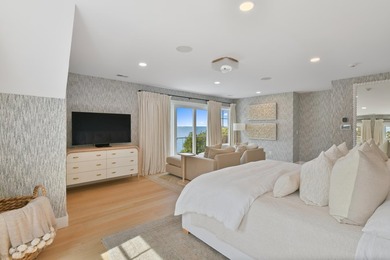 This stunning waterfront home is nestled within a coveted North - photo 19