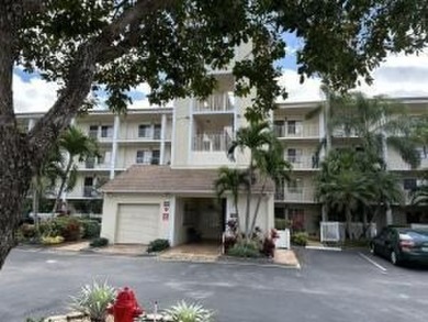 Lake Condo For Sale in Delray Beach, Florida