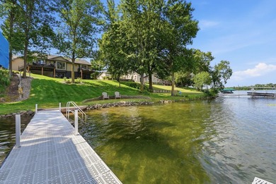 Wake up to breathtaking views of highly sought-after Long Lake! - photo 23