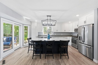 Wake up to breathtaking views of highly sought-after Long Lake! - photo 50