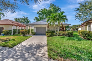 Lake Home For Sale in Boynton Beach, Florida