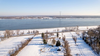 St Lawrence River Home For Sale in Lanoraie QC