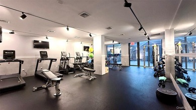 Designed by ODA New York, 251 1st Street offers precise layout - photo 20
