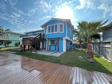 Waterfront 3/3 on Key Allegro featuring a large dock, boat lift - photo 2