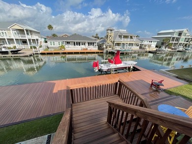 Waterfront 3/3 on Key Allegro featuring a large dock, boat lift - photo 4