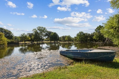 22 acres of pure Texas, and it's hiding in plain sight. Tucked - photo 7