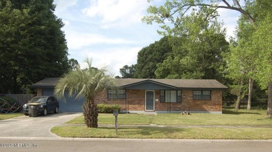 Step into this cozy 3-bedroom, 3-bathroom home nestled in a - photo 1