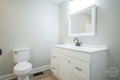 Adorable and fully remodeled ranch on a basement in the highly - photo 34