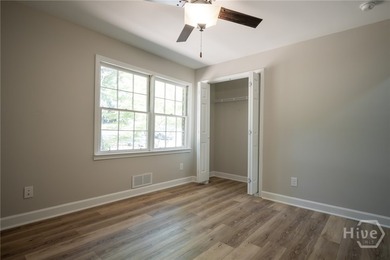Adorable and fully remodeled ranch on a basement in the highly - photo 38