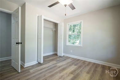 Adorable and fully remodeled ranch on a basement in the highly - photo 39