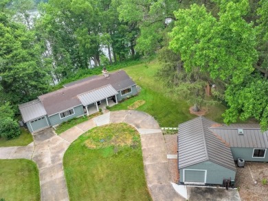 Upscale Cabin with Guest House on Lake Chapin. - Lake Home For Sale in Berrien Springs, Michigan