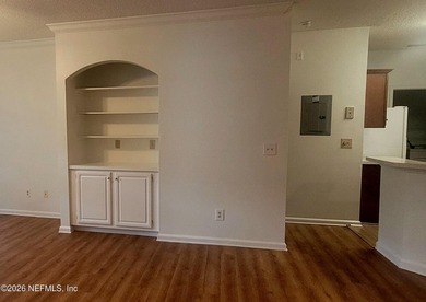 Location, Lifestyle, and Endless Potential! Bring your - photo 4