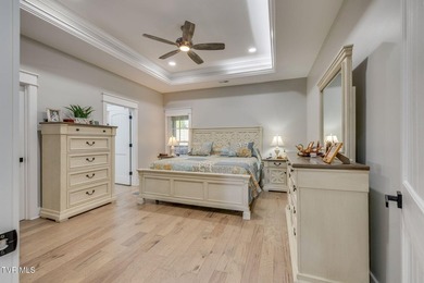 Luxury Living with Exceptional Craftsmanship. Welcome to this - photo 14