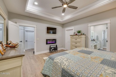 Luxury Living with Exceptional Craftsmanship. Welcome to this - photo 15