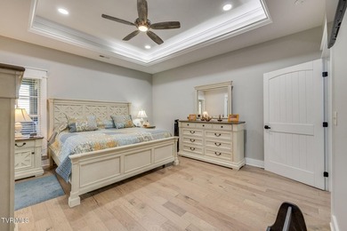 Luxury Living with Exceptional Craftsmanship. Welcome to this - photo 16
