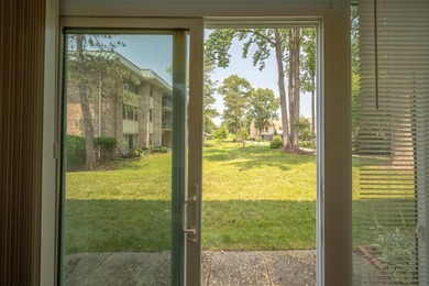 Perfect for easy senior living at Leisure World! Building side - photo 17