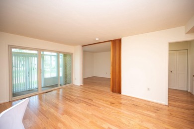 Perfect for easy senior living at Leisure World! Building side - photo 18