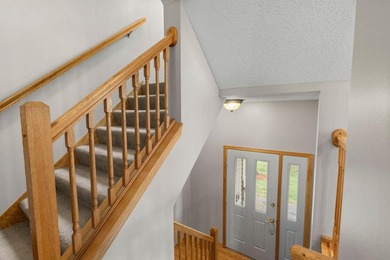 Wonderful end unit in a neighborhood adjacent to Eagle Valley - photo 7