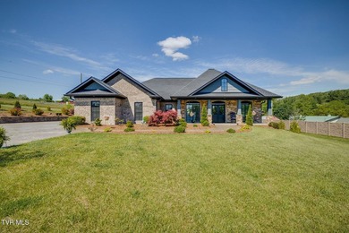 Luxury Living with Exceptional Craftsmanship. Welcome to this - photo 28
