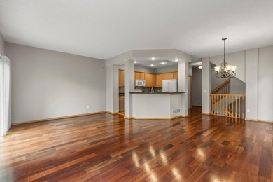 Wonderful end unit in a neighborhood adjacent to Eagle Valley - photo 10
