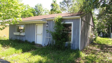 3 bdrm 3/4 bath, older home could use some TLC. Near Memorial - photo 2