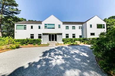 This beautifully crafted, extraordinary private and quiet Modern - photo 2