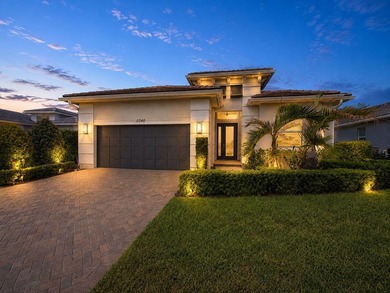 Lakefront pool home featuring 3 bedrooms + den, and 3 full baths - photo 2