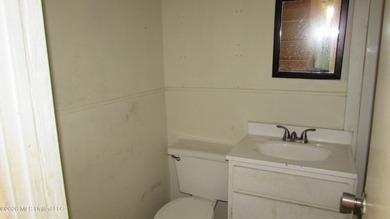 3 bdrm 3/4 bath, older home could use some TLC. Near Memorial - photo 6