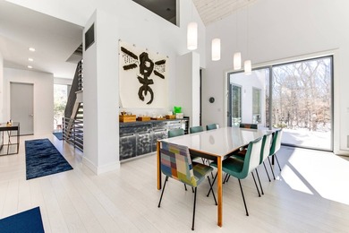 This beautifully crafted, extraordinary private and quiet Modern - photo 6
