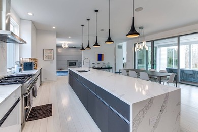 This beautifully crafted, extraordinary private and quiet Modern - photo 8