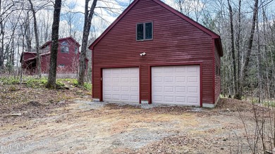 Nice 3 bedroom contemporary home set on over nine acres with - photo 3