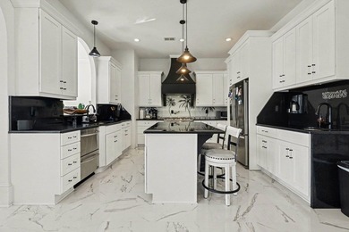 Welcome to 9737 Anchor Dr, a beautifully designed brick - photo 17