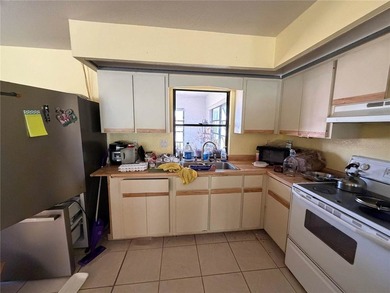 Short Sale. Third Party Approval Required This 2-bedroom, 2-bath - photo 17