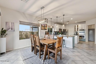 GREAT LOCATION + LARGE GOLF COURSE LOT! Situated on the 4th - photo 21