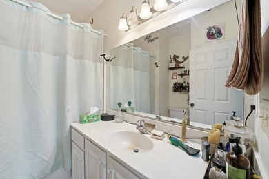 Welcome to this a well-maintained 3 bed/2bath upper-level condo - photo 24