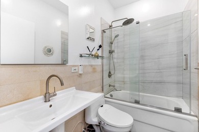 This truly one-of-a-kind corner one-bedroom is a rare find in - photo 5