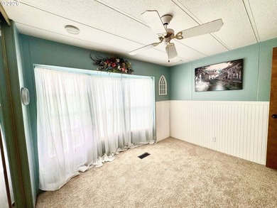 In a small, attractive 55+ park NEAR BEACHES and the harbor - photo 8