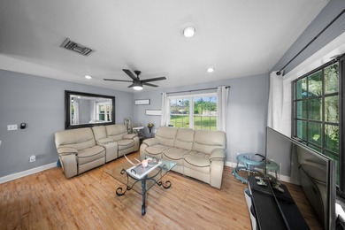 Unique opportunity to own a secluded property in the heart of - photo 5