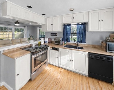 Unique opportunity to own a secluded property in the heart of - photo 7