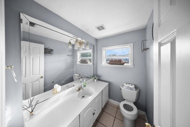 Unique opportunity to own a secluded property in the heart of - photo 9