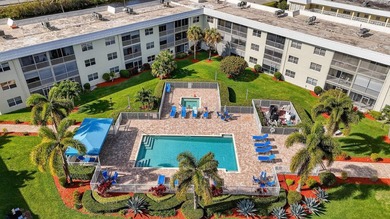 Enjoy relaxed South Florida living in this 1-bedroom, 1.5-bath - photo 1